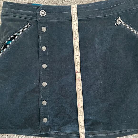 KUHL Streamline Corduroy Mini Skirt Women’s 8 Dark Gray Buttons Zip Pockets - Picture 5 of 16